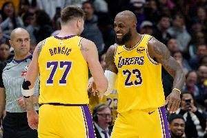 东契奇：能和老詹并肩作战太疯狂 能成为他旅程的一部分不可思议