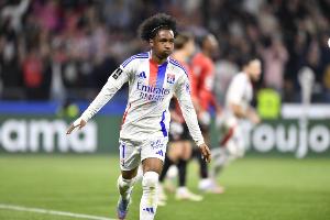 每体：巴萨将里昂20岁左边锋马利克·福法纳视为今夏首要目标之一