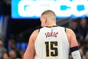 大师级！掘金半节11投6中 6个进球全部来自约基奇助攻