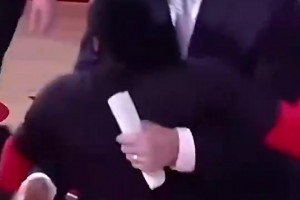 都要走了？！保罗加盟时表示：我和哈登还有未完成的事业